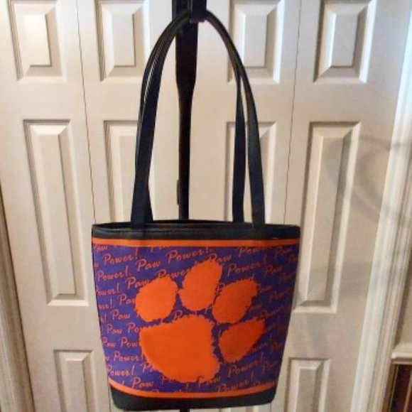 Jenkins Collection Handbags - Clemson Tiger Power Shoulder Purse NWOT
